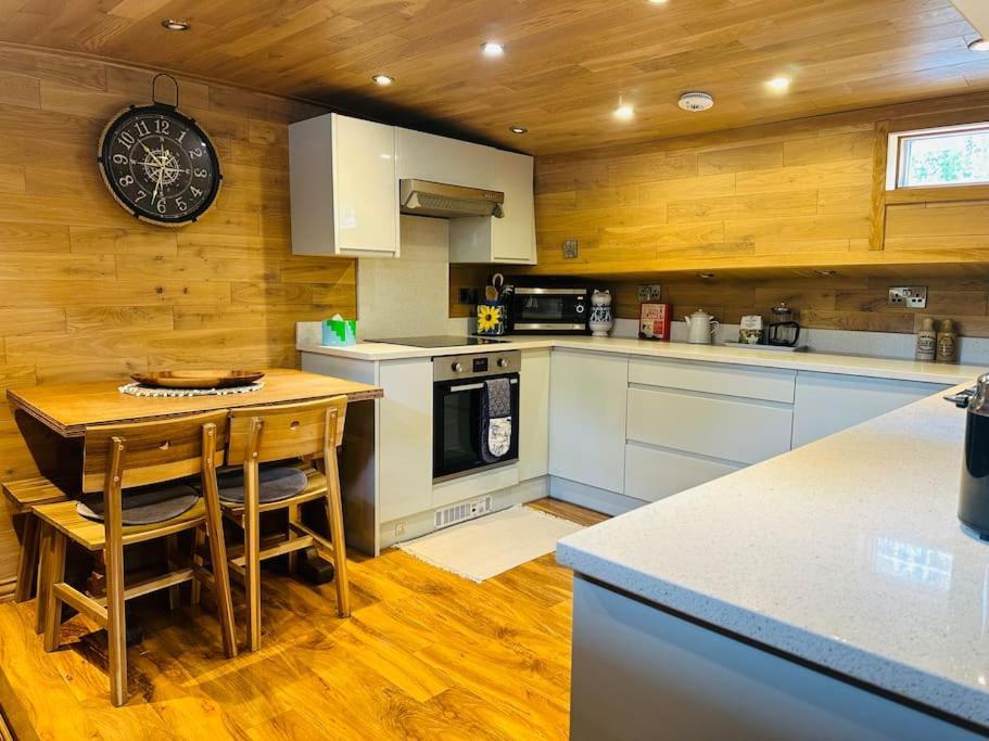 Unique Houseboat Experience I Central City Break York Eksteriør bilde